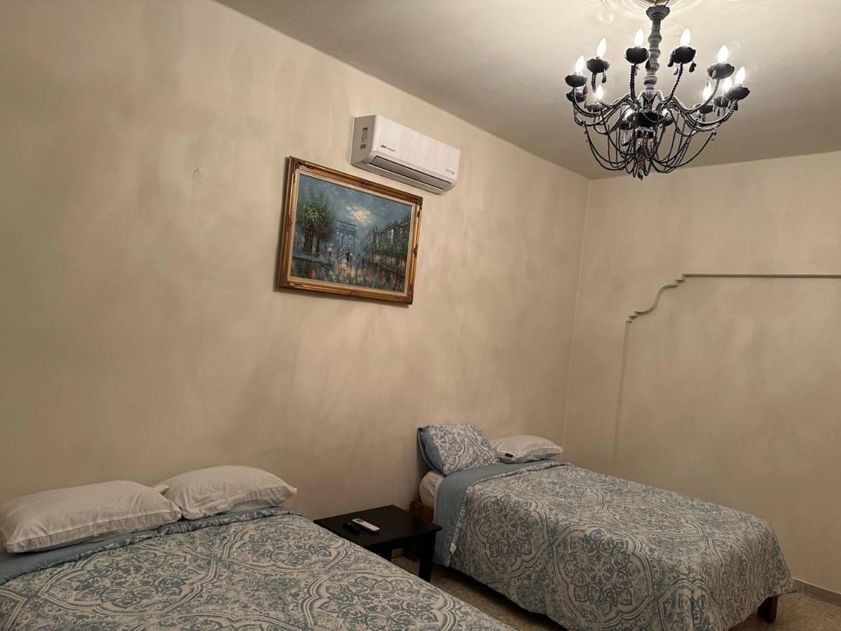 My Family In Monterrey - Hostel Экстерьер фото