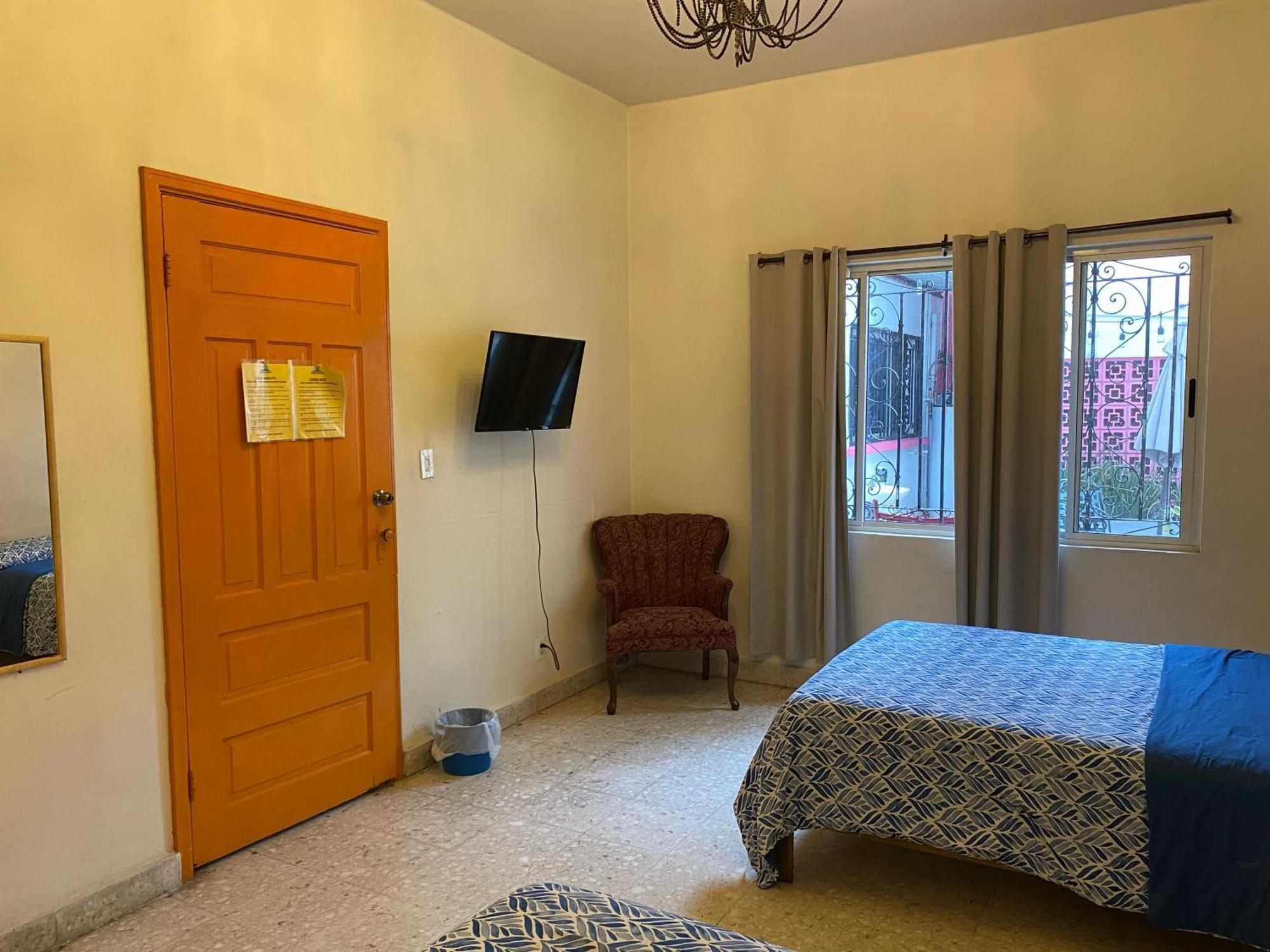 My Family In Monterrey - Hostel Экстерьер фото